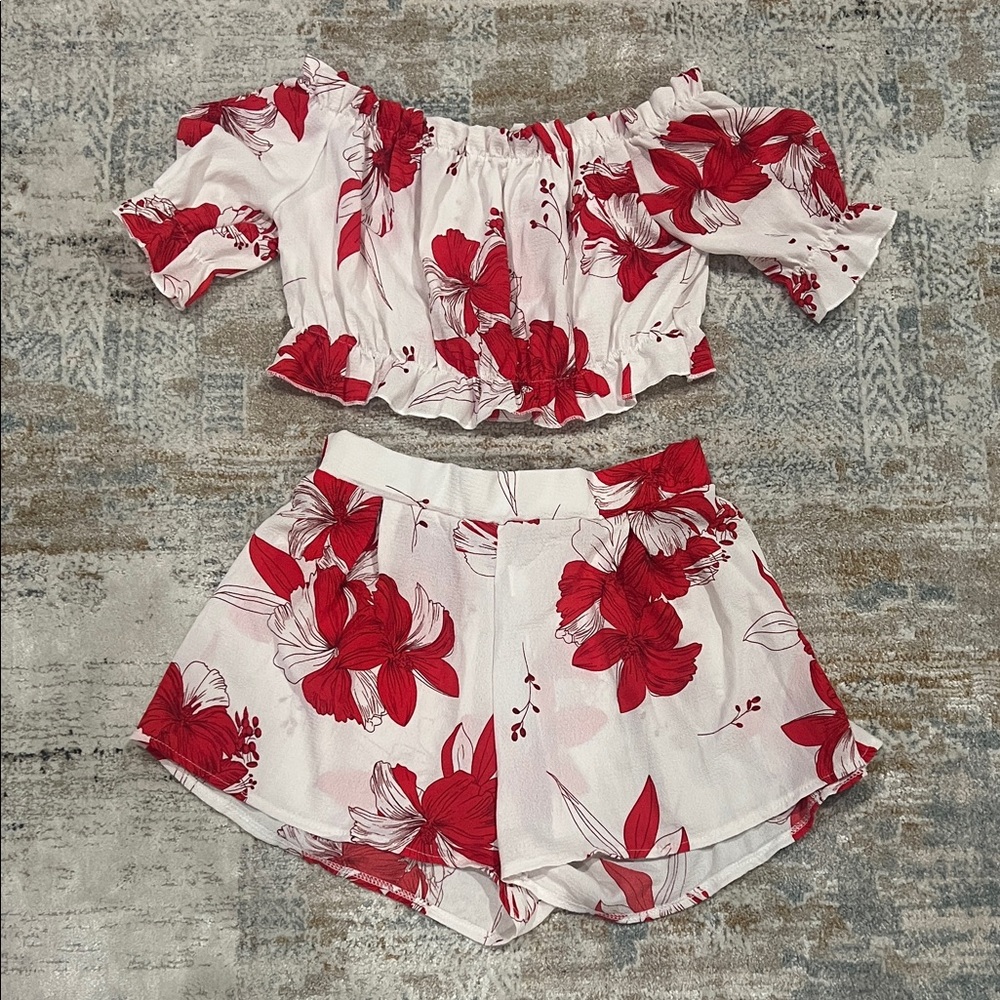 ‼️ Floral Off-Shoulder Top and Shorts Set ‼️